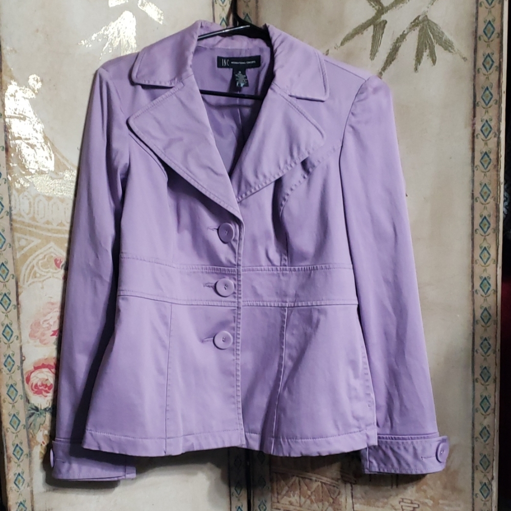 Women's  jacket Beautiful Spring color.